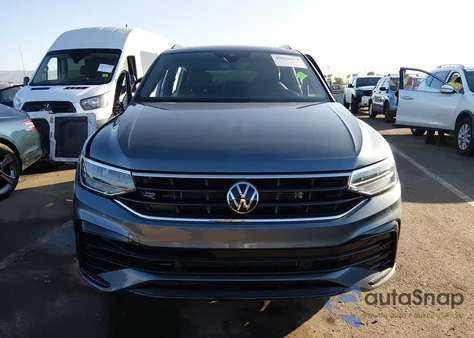 2023 Volkswagen Tiguan 2.0T Se R-Line Black z USA, uszkodzony, nr VIN 3VVCB7AX9PM134364